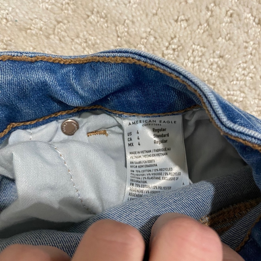 American Eagle size 4